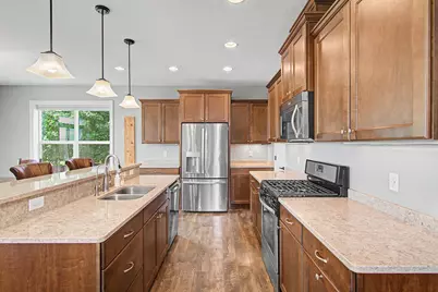 801 Yellowstone Trail, Waconia, MN 55387 - Photo 4