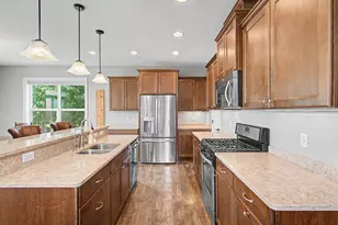 801 Yellowstone Trail, Waconia, MN 55387 - Photo 4