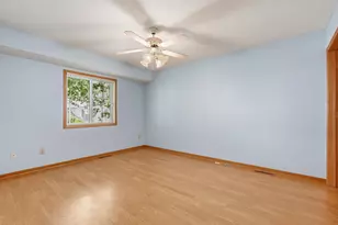 14111 Essex Ln, Apple Valley, MN 55124 - Photo 8