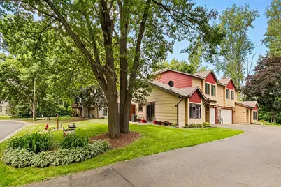 9 Shady Way #A, Circle Pines, MN 55014 - Photo 2