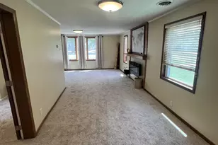 214 E Main St, Belle Plaine, MN 56011 - Photo 6
