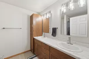2013 E Oak Knoll Dr NE, Alexandria, MN 56308 - Photo 18