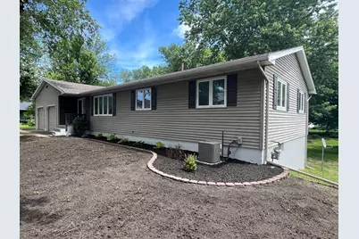 703 S 3rd Street, Ellendale, MN 56026 - Photo 2