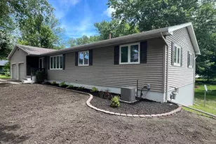 703 S 3rd St, Ellendale, MN 56026 - Photo 2