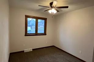 703 S 3rd St, Ellendale, MN 56026 - Photo 26
