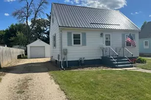 810 14th Ave SE, Austin, MN 55912 - Photo 2
