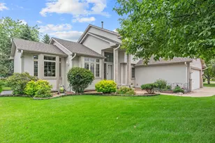 3901 Foxglove Ct N, Brooklyn Park, MN 55443 - Photo 6