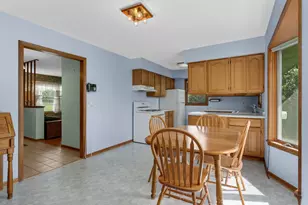 6927 Dupont Ave N, Brooklyn Center, MN 55430 - Photo 8