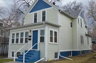 910 7th St N, Fargo, ND 58102 - Photo 2