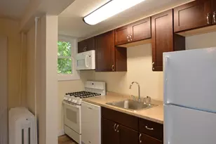 910 7th St N, Fargo, ND 58102 - Photo 32