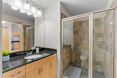 215 10th Avenue S #533, Minneapolis, MN 55415 - Photo 14