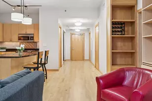 215 10th Ave S, Minneapolis, MN 55415 - Photo 18