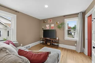 1069 Minnehaha Ave W, Saint Paul, MN 55104 - Photo 8