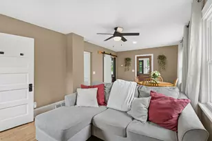 1069 Minnehaha Ave W, Saint Paul, MN 55104 - Photo 10