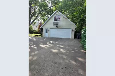1310 5th Avenue, Worthington, MN 56187 - Photo 2