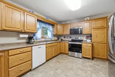 413 Orchard View Drive, La Crescent, MN 55947 - Photo 6