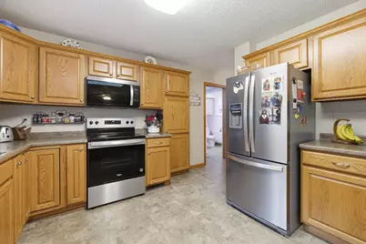 413 Orchard View Drive, La Crescent, MN 55947 - Photo 8