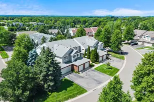11692 Langford Cir, Burnsville, MN 55337 - Photo 2