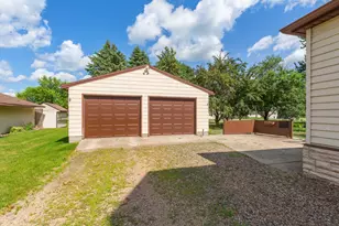112 4th St S, Gaylord, MN 55334 - Photo 34