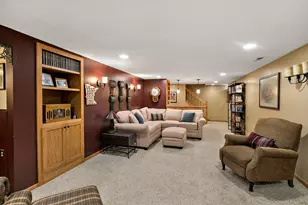 1020 W 107th St, Bloomington, MN 55431 - Photo 28