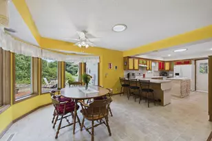 3235 Park Overlook Dr, Shoreview, MN 55126 - Photo 4