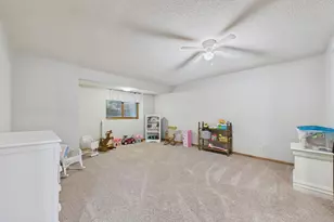 3235 Park Overlook Dr, Shoreview, MN 55126 - Photo 12