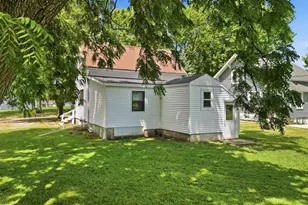 104 N Secor St, Bricelyn, MN 56014 - Photo 22