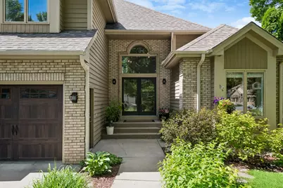 800 Fox Court, Chanhassen, MN 55317 - Photo 10