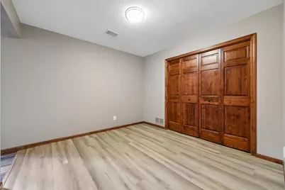 800 Fox Court, Chanhassen, MN 55317 - Photo 54
