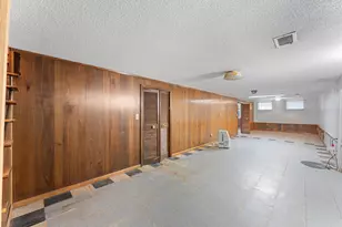 557 Cheri Ln NE, Fridley, MN 55421 - Photo 30
