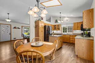 4629 Weston Hills Dr, Eagan, MN 55123 - Photo 10