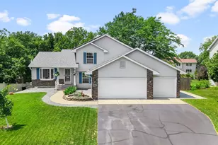 4629 Weston Hills Dr, Eagan, MN 55123 - Photo 10