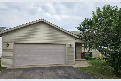 842 Savanna Avenue, Saint Cloud, MN 56303 - Photo 1