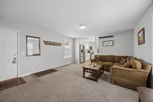 950 Cessna Dr, New Brighton, MN 55112 - Photo 4