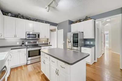 17285 Wilderness Trail SE, Prior Lake, MN 55372 - Photo 2