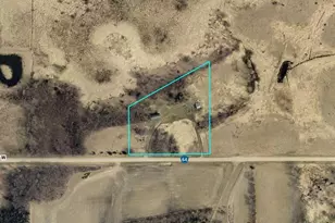 11835 150th St W, Montgomery, MN 56069 - Photo 2