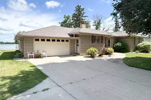 1010 S Shore Dr, Worthington, MN 56187 - Photo 1