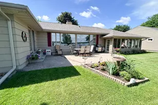 1010 S Shore Dr, Worthington, MN 56187 - Photo 4