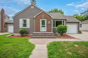 1193 River Rd, Windom, MN 56101 - Photo 2