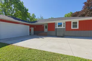 704 11th Ave, Howard Lake, MN 55349 - Photo 2