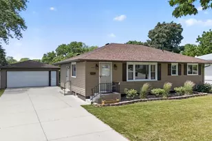 1525 11th Ave NE, Rochester, MN 55906 - Photo 1