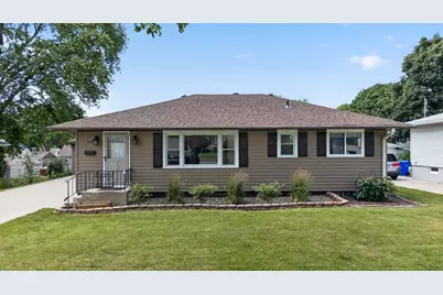 1525 11th Avenue NE, Rochester, MN 55906 - Photo 2