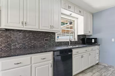 1640 1st Avenue NE, Rochester, MN 55906 - Photo 8