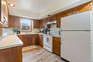 912 10th St, Gaylord, MN 55334 - Photo 14