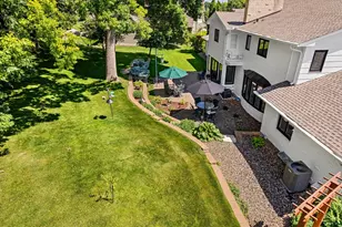 6716 W Shore Dr, Edina, MN 55435 - Photo 4