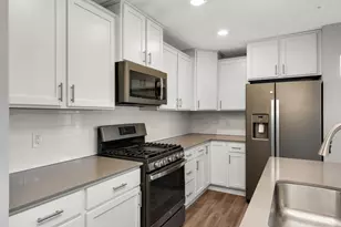 4790 Equine Trl, Woodbury, MN 55129 - Photo 10