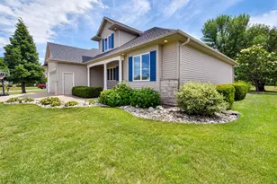 309 43rd Ave S, Moorhead, MN 56560 - Photo 2