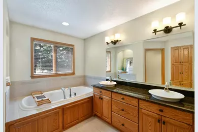 309 43rd Avenue S, Moorhead, MN 56560 - Photo 18