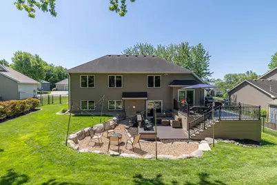 1104 Falls Curve, Chaska, MN 55318 - Photo 46