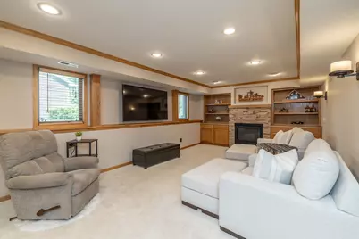 1104 Falls Curve, Chaska, MN 55318 - Photo 38